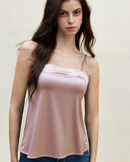 Lace-trimmed Strap Vest Close-fitting Inner Layer And A Boldly Individual Bandeau Design